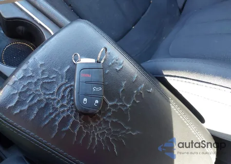 2015 Chrysler 200 Limited из США, поврежденный, VIN 1C3CCCAB0FN617419